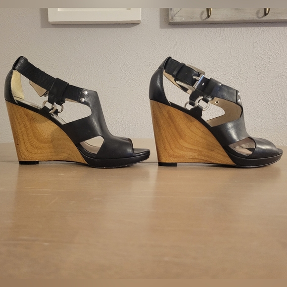 Michael Kors Briyette Wedge Sz 6.5 - Picture 8 of 12